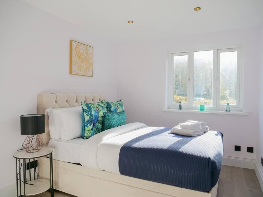 Stylish Retreat For Your Short Getaway London Exterior photo